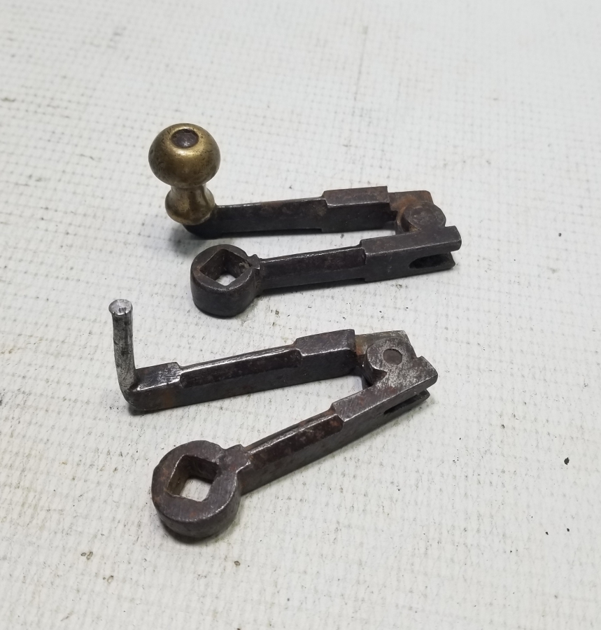 OSMANLI DÖNEMİ İKİ ADET KAHVE DEĞİRMENİ TUTMACI