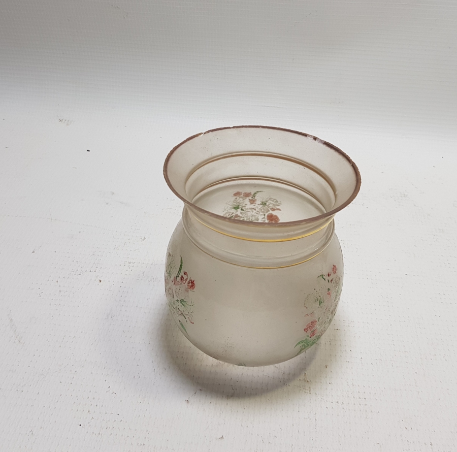 ÜZERİ ALTIN VARAKLI ANTİKA CAM GAZ LAMBASI BACASI - FANUSU