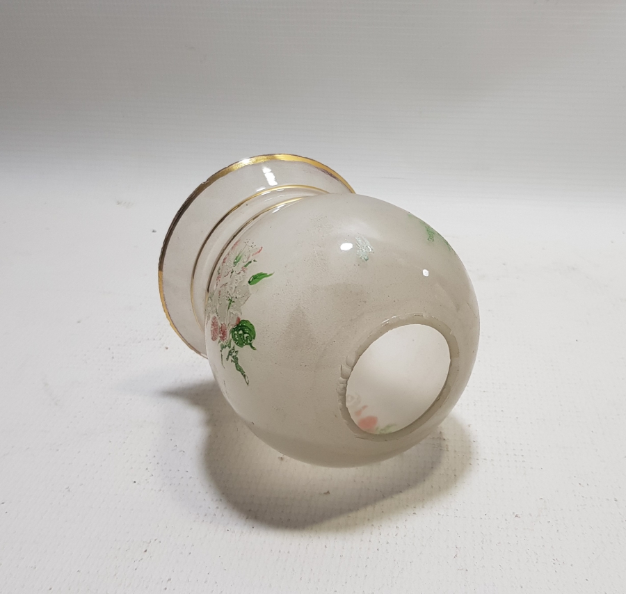 ÜZERİ ALTIN VARAKLI ANTİKA CAM GAZ LAMBASI BACASI - FANUSU