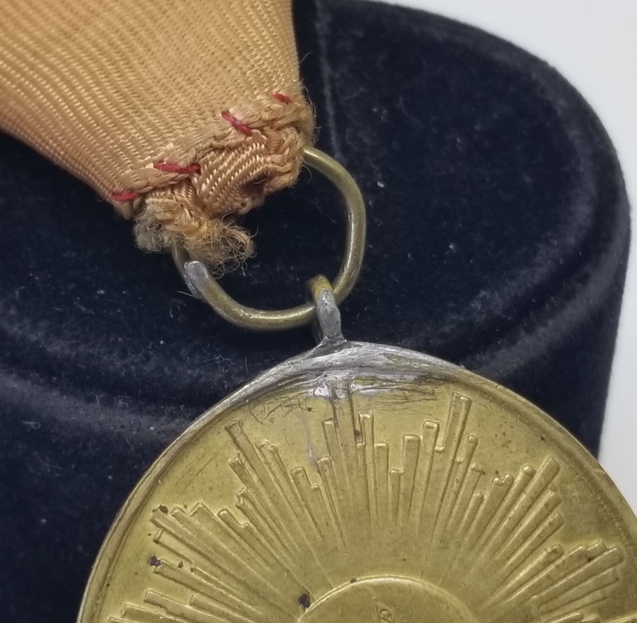 ESKİ YAZI İSTİKLAL MADALYASI - KIRMIZI ŞERİTLİ İSTİKLAL SAVAŞI MADALYASI