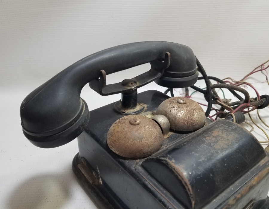 OSMANLI DÖNEMİ YANDAN ÇEVİRMELİ SANTAL BAĞLANTILI TELEFON