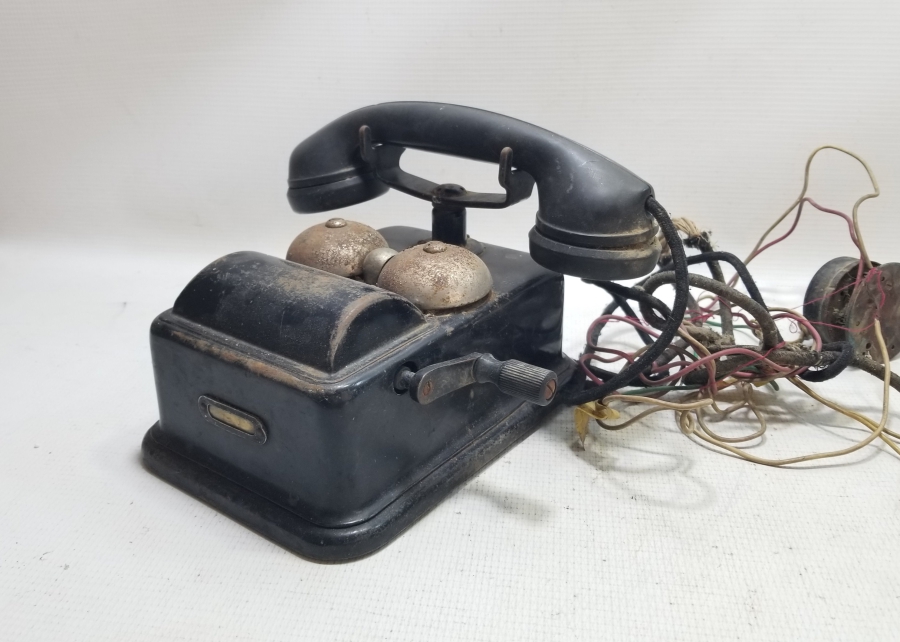 OSMANLI DÖNEMİ YANDAN ÇEVİRMELİ SANTAL BAĞLANTILI TELEFON