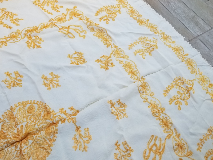 SUZANİ İŞÇİLİKLİ ÜZERİ OSMANLICA YAZILI OSMANLI DÖNEMİ BOHÇA