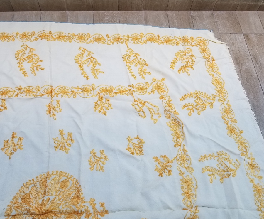 SUZANİ İŞÇİLİKLİ ÜZERİ OSMANLICA YAZILI OSMANLI DÖNEMİ BOHÇA