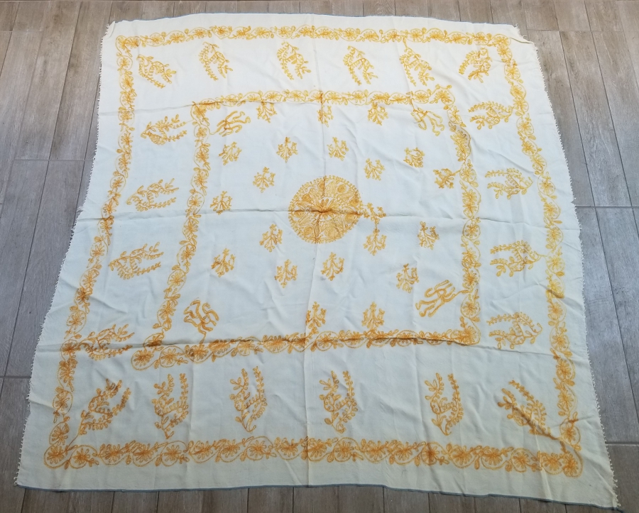 SUZANİ İŞÇİLİKLİ ÜZERİ OSMANLICA YAZILI OSMANLI DÖNEMİ BOHÇA