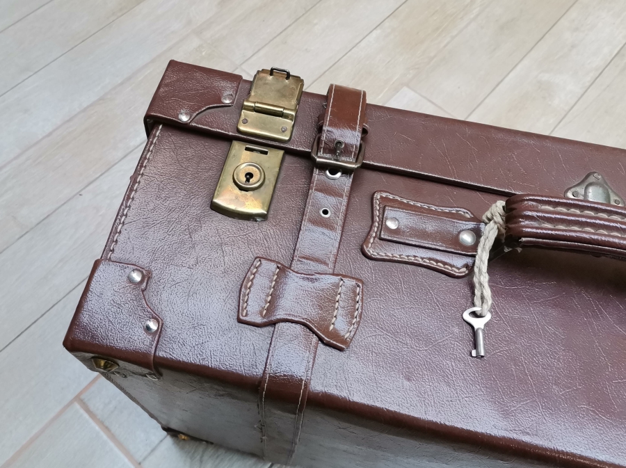 BÜYÜK BOY ANTİKA DERİ BAVUL