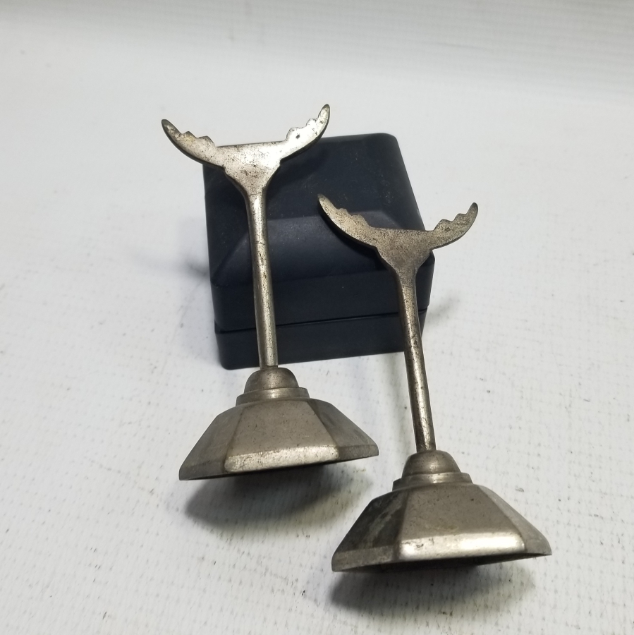 ANTİKA METAL KILIÇ STANDI