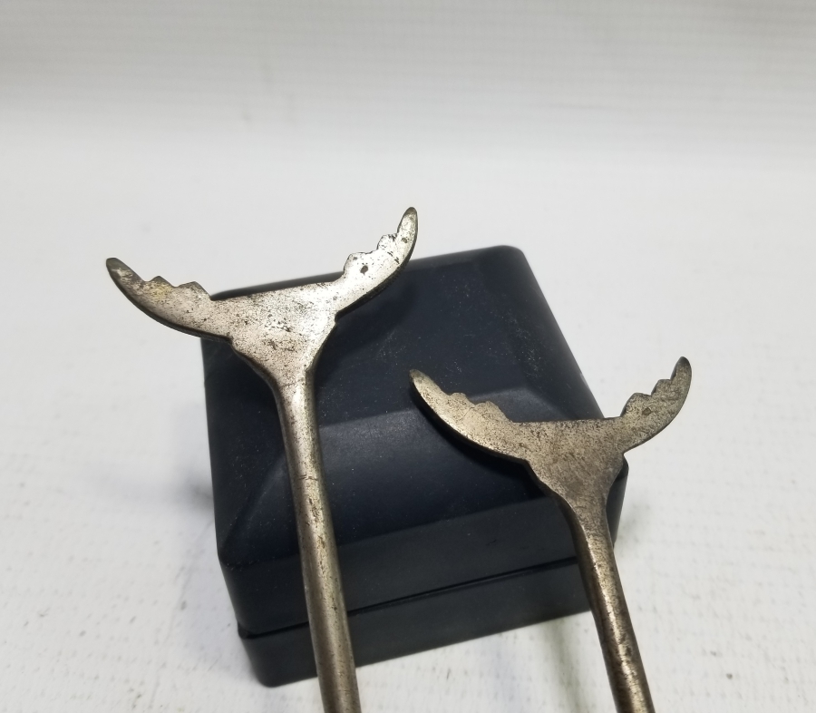 ANTİKA METAL KILIÇ STANDI