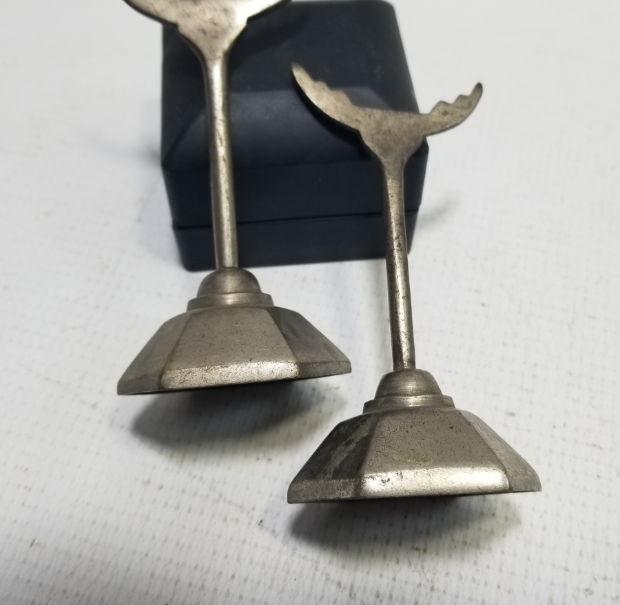 ANTİKA METAL KILIÇ STANDI