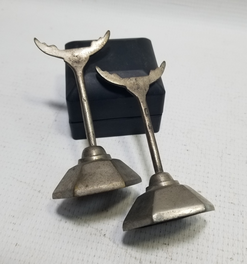 ANTİKA METAL KILIÇ STANDI