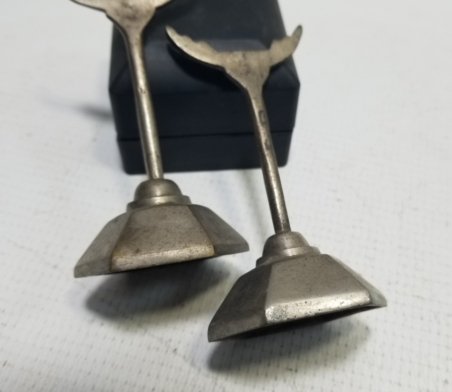 ANTİKA METAL KILIÇ STANDI