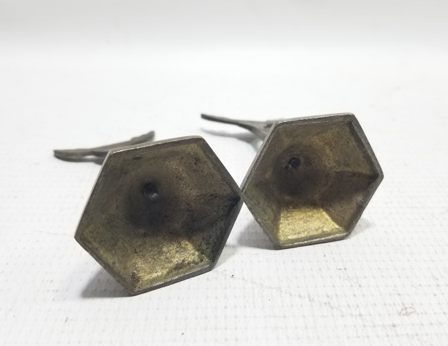 ANTİKA METAL KILIÇ STANDI