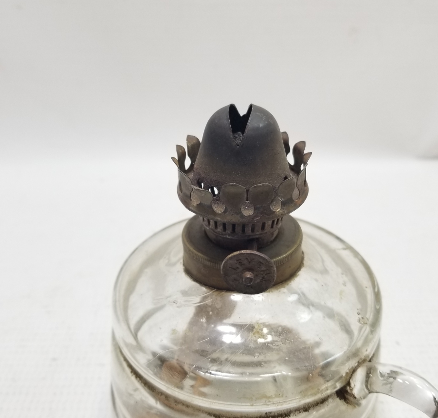 YERLİ YAPIM ANTİKA TUTMAÇLI GAZ LAMBASI