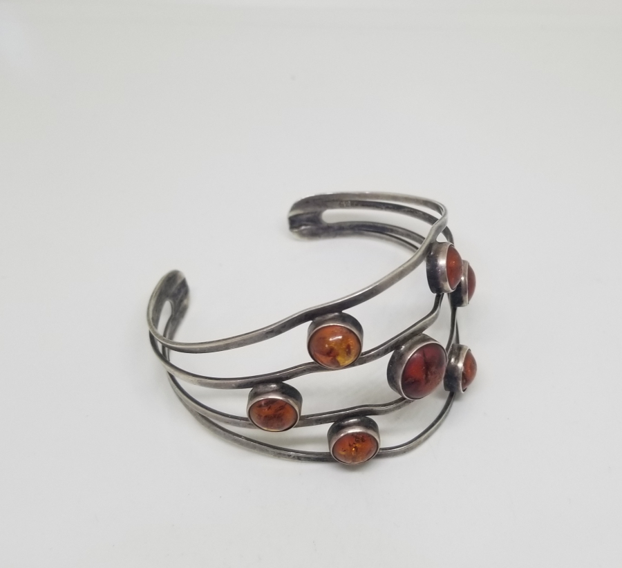 ÖZEL YAPIM FOSİLLİ KEHRİBAR GÜMÜŞ BİLEZİK