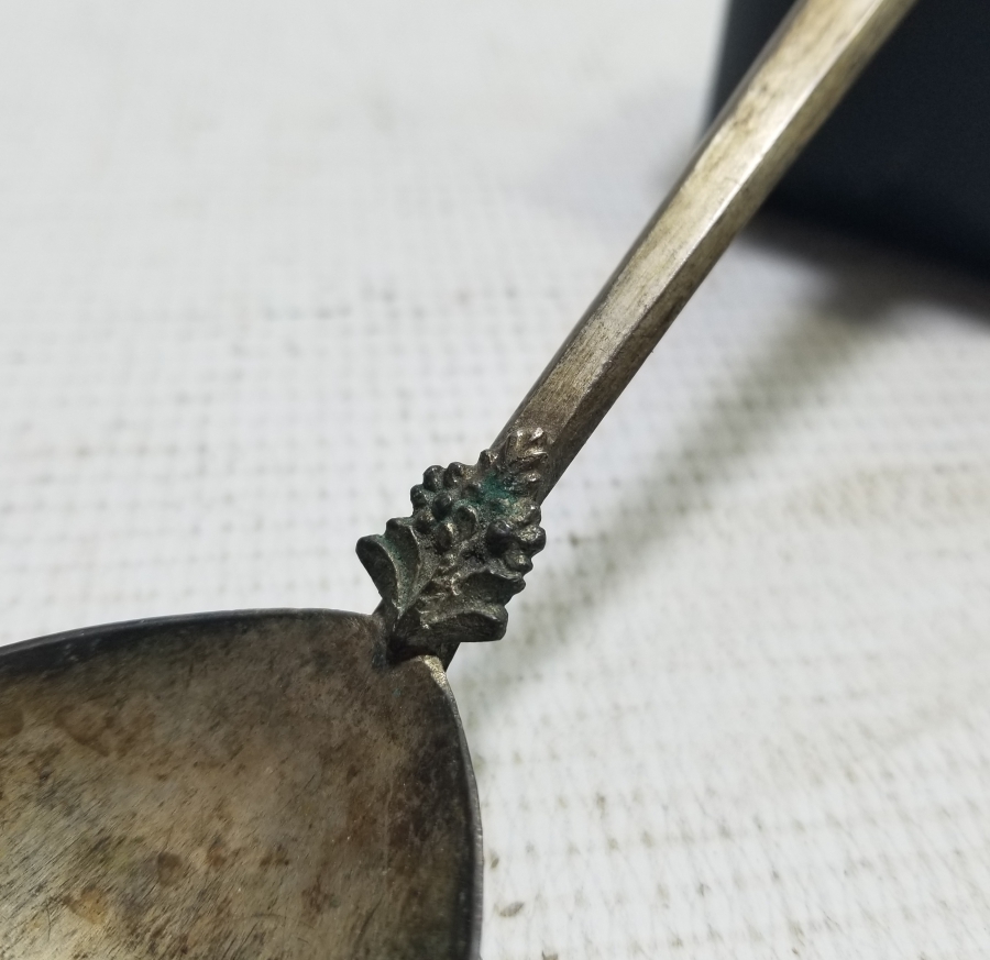 ÜZERİ KALEM VE KABARTMA İŞÇİLİKLİ OSMANLI DÖNEMİ RUM İŞİ KAŞIK