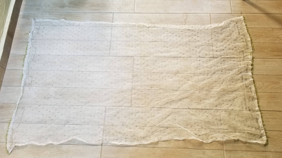 ANTİKA GÜMÜŞ TELKIRMA İŞÇİLİKLİ BÜYÜK BOY GELİN ÖRTÜSÜ