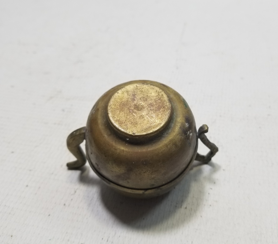 ÇAYDANLIK FORMUNDA YAPILMIŞ ANTİKA PİRİNÇ VAZO