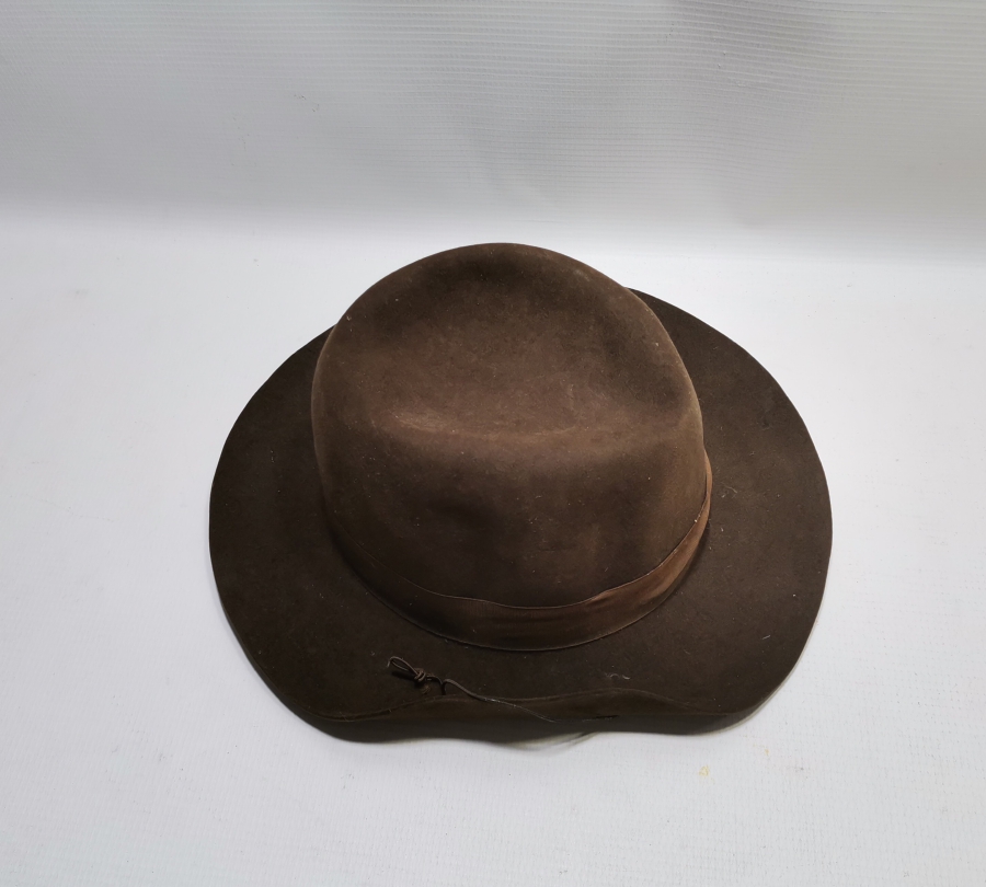 CUMHURİYET BAŞLARI LEVANTEN ÇUHA FÖTR