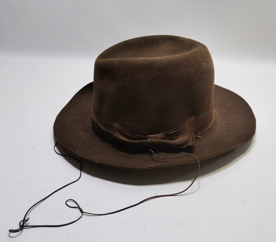 CUMHURİYET BAŞLARI LEVANTEN ÇUHA FÖTR