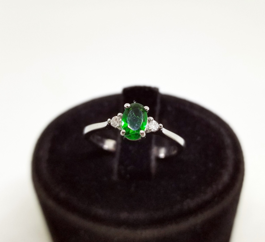 ZÜMRÜT VE PIRLANTA TAŞLI YÜZÜK