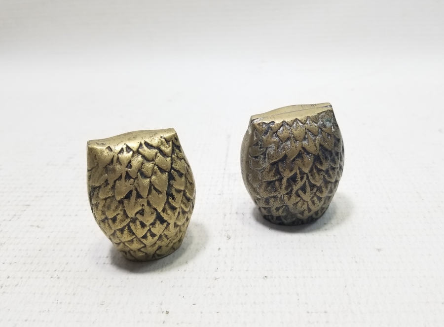 İKİ ADET DEKORATİF PİRİNÇ BAYKUŞ FİGÜRÜ