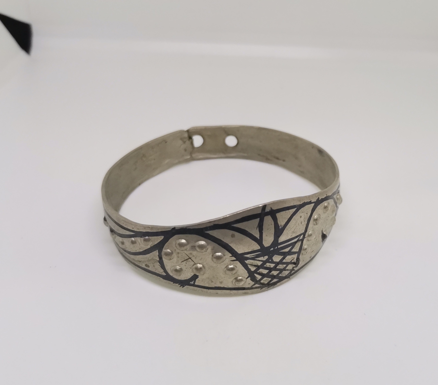 LALE MOTİFLİ VE SAVAT İŞÇİLİKLİ ANTİKA BİLEZİK