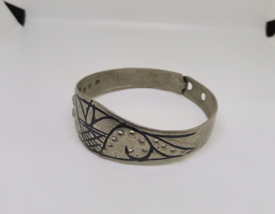 LALE MOTİFLİ VE SAVAT İŞÇİLİKLİ ANTİKA BİLEZİK