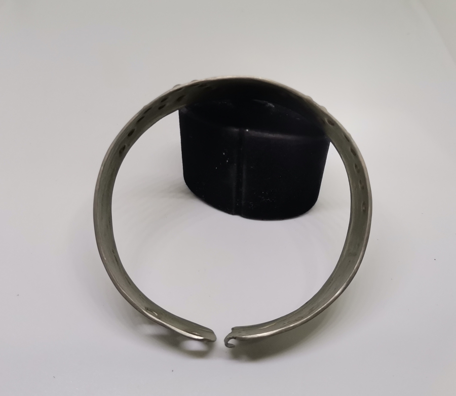 LALE MOTİFLİ VE SAVAT İŞÇİLİKLİ ANTİKA BİLEZİK