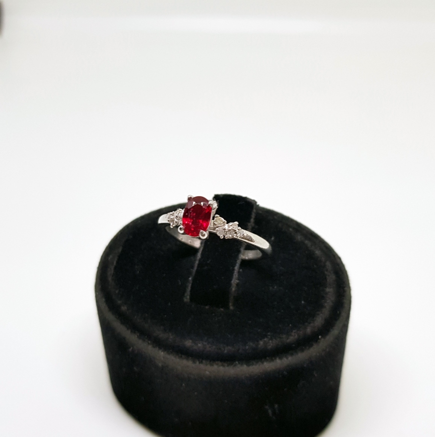 YAKUT VE PIRLANTA TAŞLI YÜZÜK