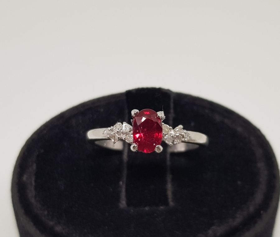 YAKUT VE PIRLANTA TAŞLI YÜZÜK