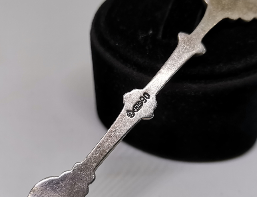 KABARTMA İŞÇİLİKLİ GÜMÜŞ KAPLAMA ANTİKA KAŞIK