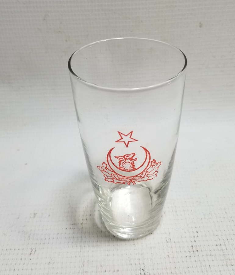 CUMHURİYET BAŞLARI ÇOK NADİR ÜZERİ BOZKURT VE AY YILDIZLI BARDAK