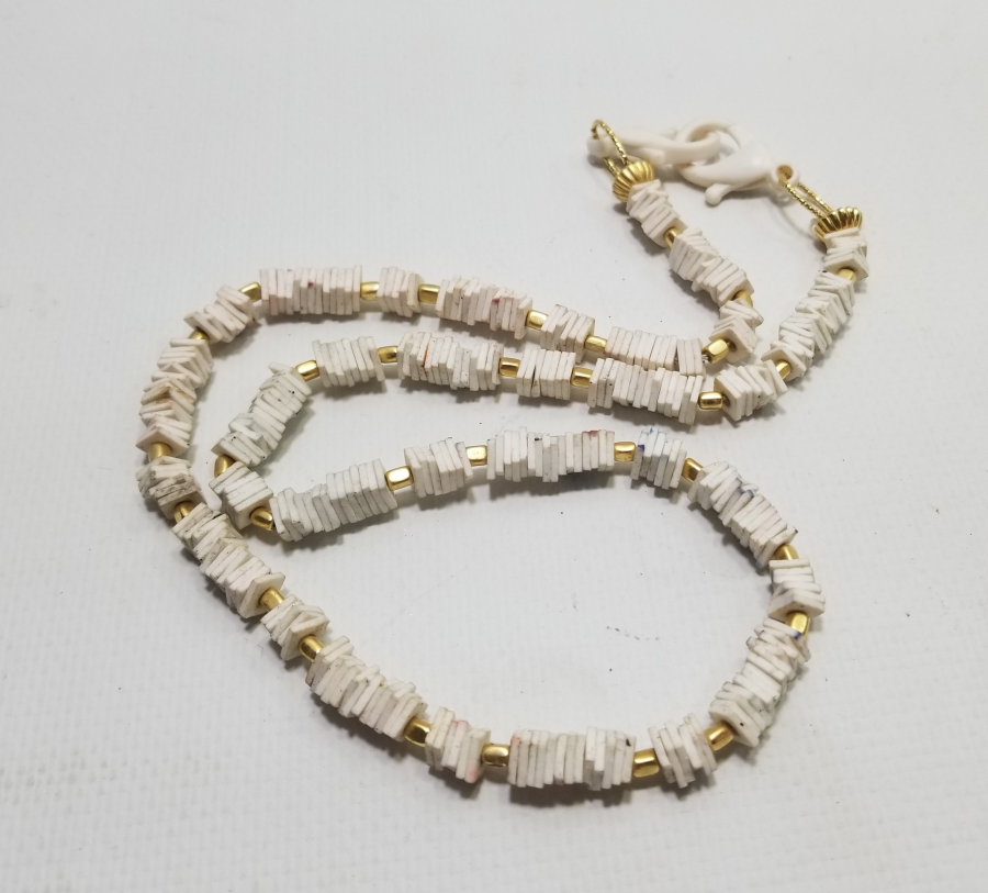 DOĞAL TAŞLARLA SÜSLÜ ANTİKA KOLYE