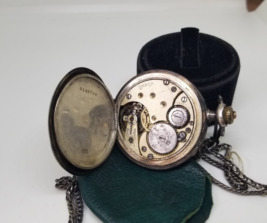 ORİJİNAL GÜMÜŞ KÖSTEĞİYLE KURMALI OMEGA CEP SAATİ