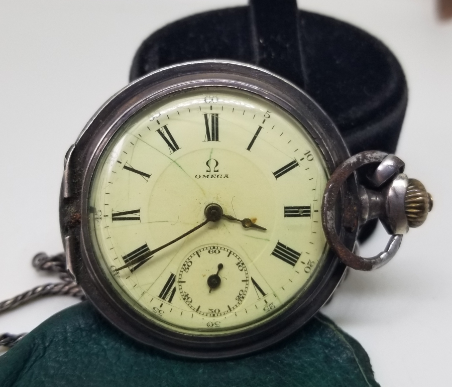 ORİJİNAL GÜMÜŞ KÖSTEĞİYLE KURMALI OMEGA CEP SAATİ