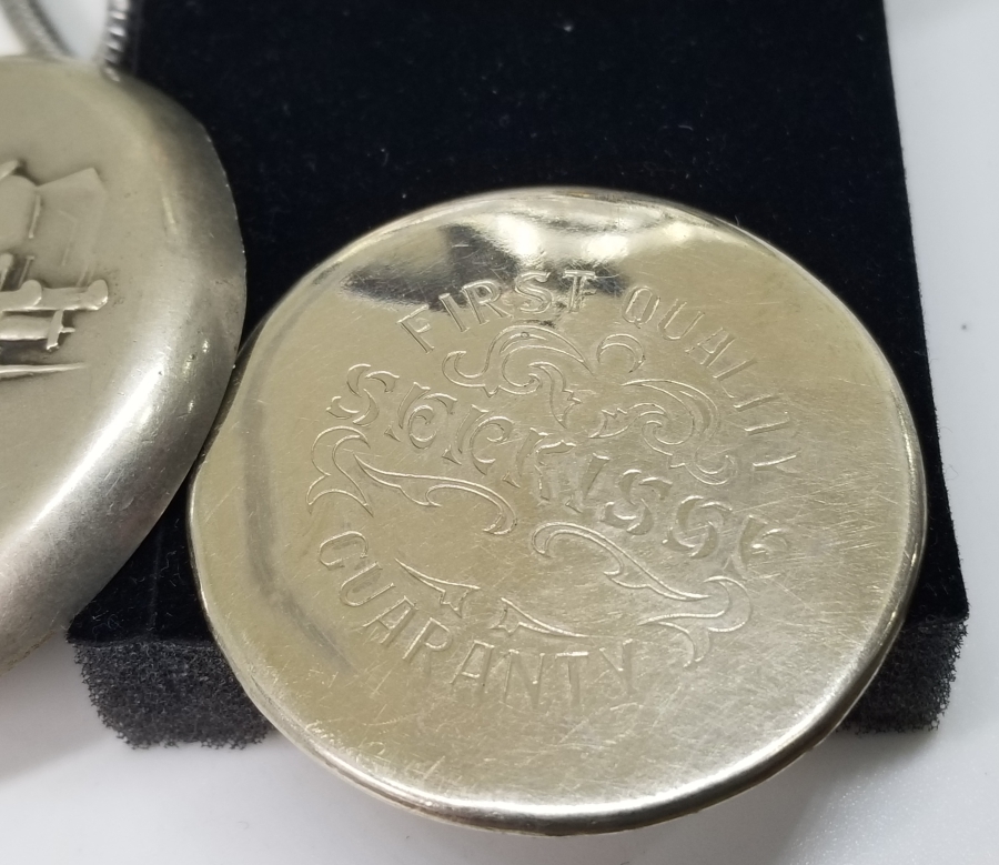 ORİJİNAL KÖSTEĞİYLE ARKASI TRENLİ SERKİSOF MARKA KURMALI CEP SAATİ