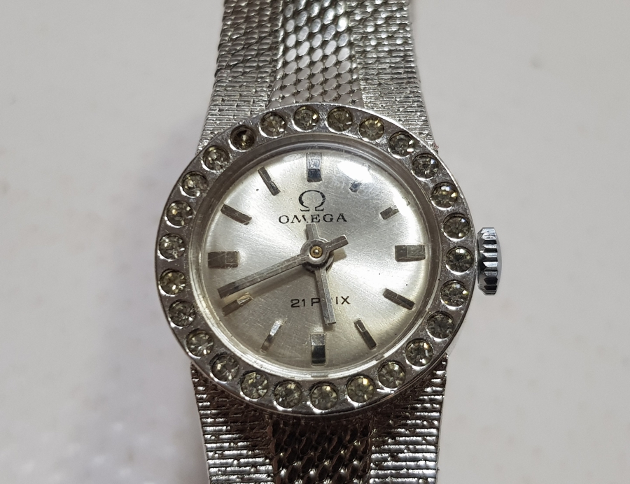 OMEGA MARKA KURMALI ANTİKA KOL SAATİ