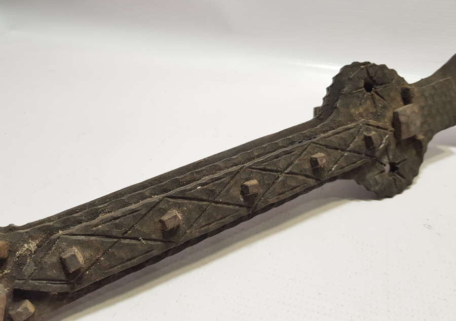 OSMANLI DÖNEMİ ÜZERİ KABARALI DEV BOY HAN KAPISI PERÇİNİ