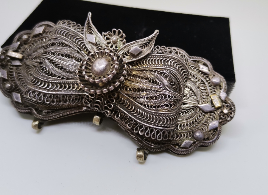 OSMANLI DÖNEMİ TELKARİ İŞÇİLİKLİ GÜMÜŞ KEMER TOKASI