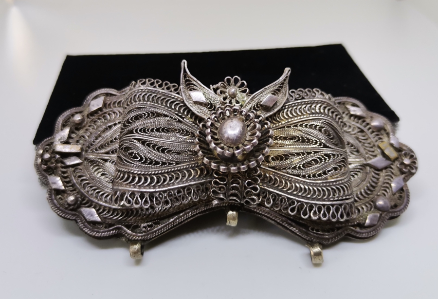 OSMANLI DÖNEMİ TELKARİ İŞÇİLİKLİ GÜMÜŞ KEMER TOKASI