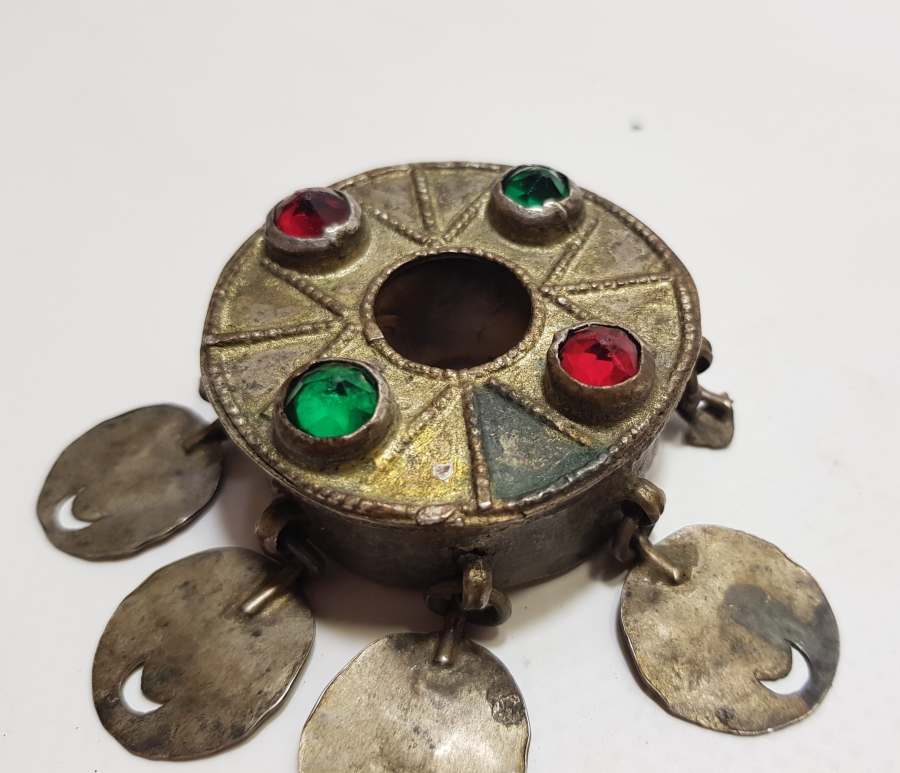 GÜMÜŞ APLİKLİ VE AHŞAP ÜZERİ BONCUK İŞLİ ÇOK NADİR OSMANLI DÖNEMİ HİLALLİ KİRMAN AĞIRŞAĞI