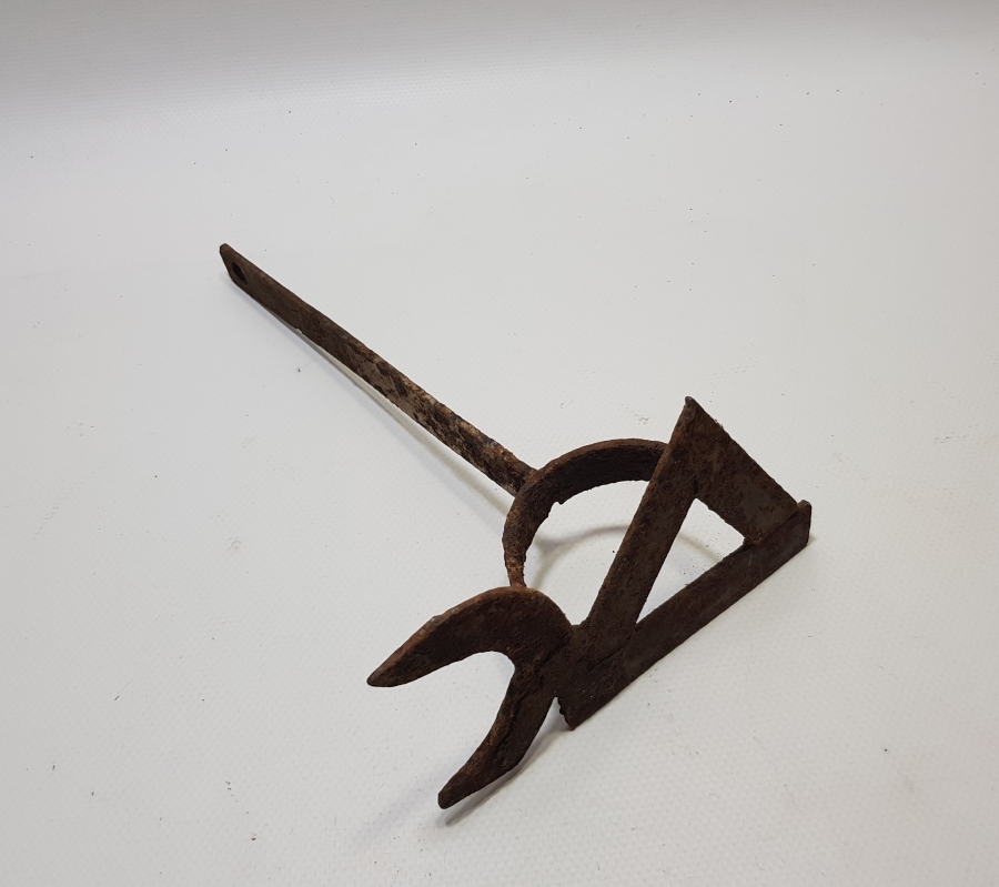 ÜZERİ RUMCA YAZILI OSMANLI DÖNEMİ HAYVAN DAMGASI