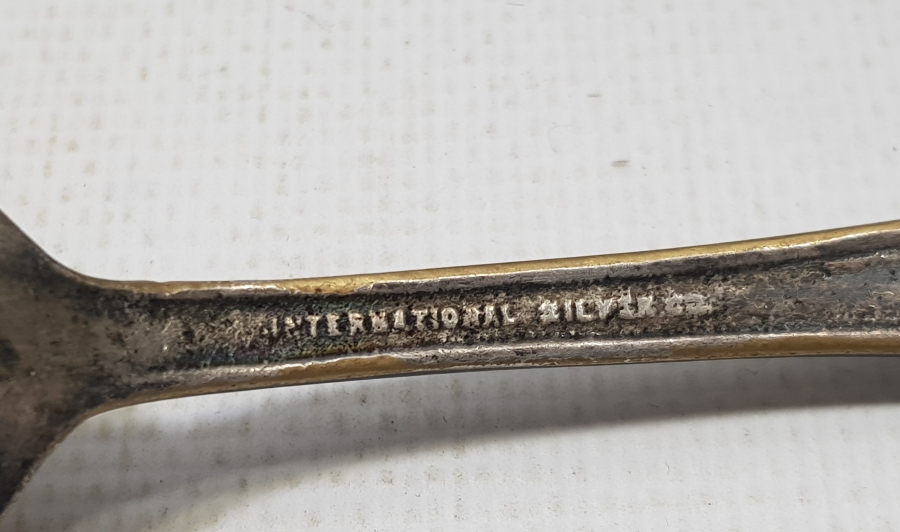 ÜZERİ AY YILDIZLI VE DENİZCİ ÇIPALI OSMANLI DÖNEMİ GÜMÜŞ KAPLAMA KAŞIK