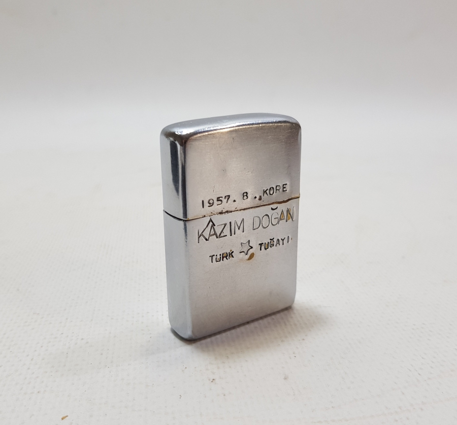 KORE HARBİ HATIRASI TÜRK TUGAYINDAN BİR ASKERİMİZE AİT ANTİKA ZİPPO ÇAKMAK