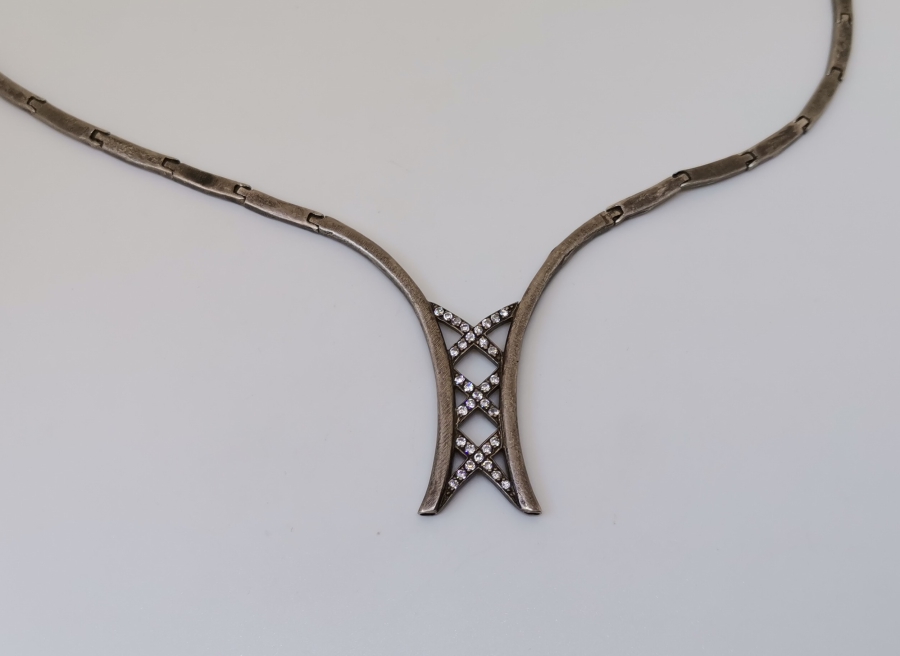 ÜZERİ MARGAZİT TAŞLI GÜMÜŞ GERDANLIK