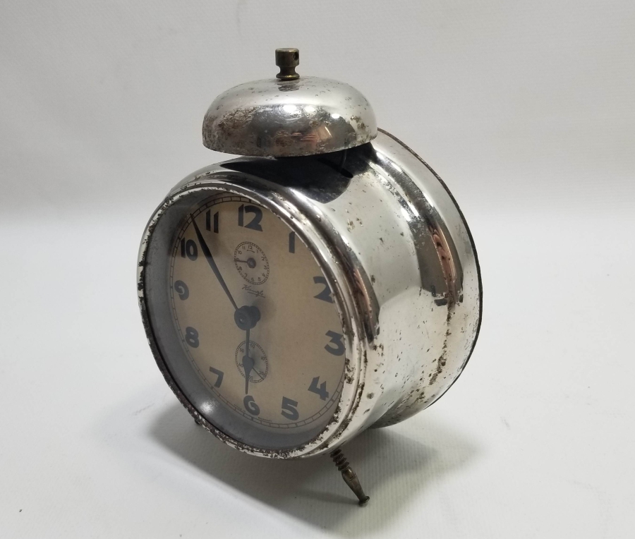 ANTİKA KURMALI MASA SAATİ