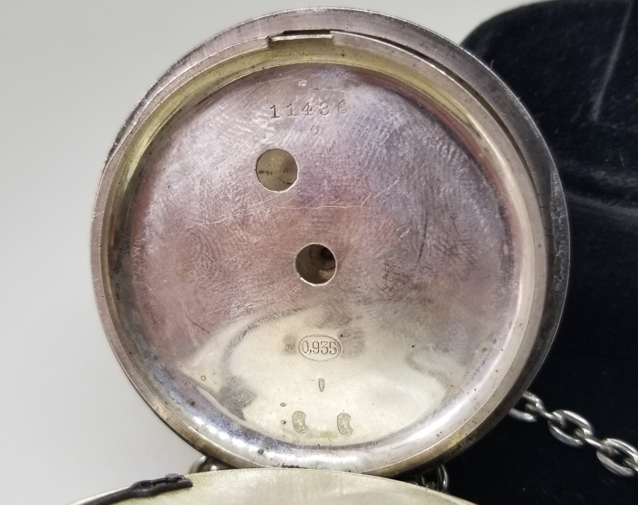 NADİR FORMDA GÜMÜŞ KASA İNGİLİZ YAPIMI KURMALI CEP SAATİ