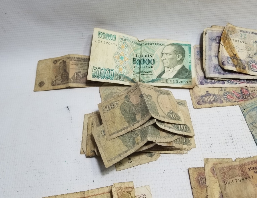 ANTİKA KAĞIT PARA LOTU