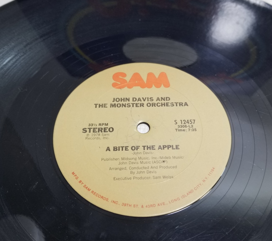 ORİJİNAL KABINDA 35LİK DİSKO MÜZİKLERİ İÇEREN PLAK