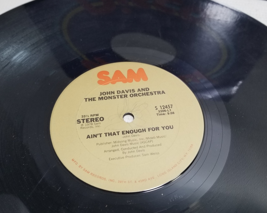 ORİJİNAL KABINDA 35LİK DİSKO MÜZİKLERİ İÇEREN PLAK